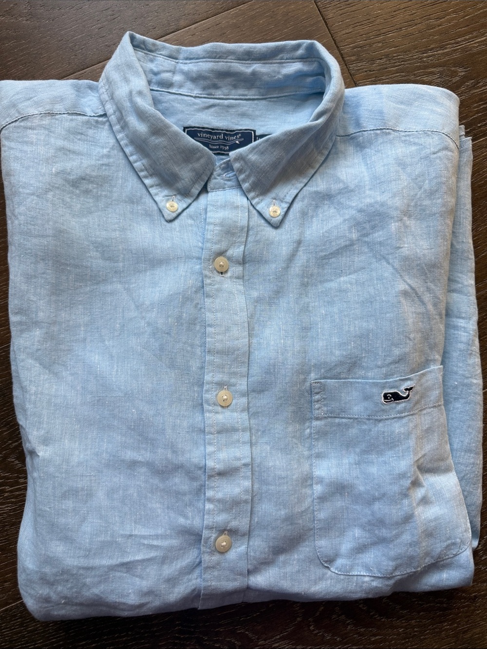 Vineyard Vines Men’s Light Blue Linen Button-Down Shirt